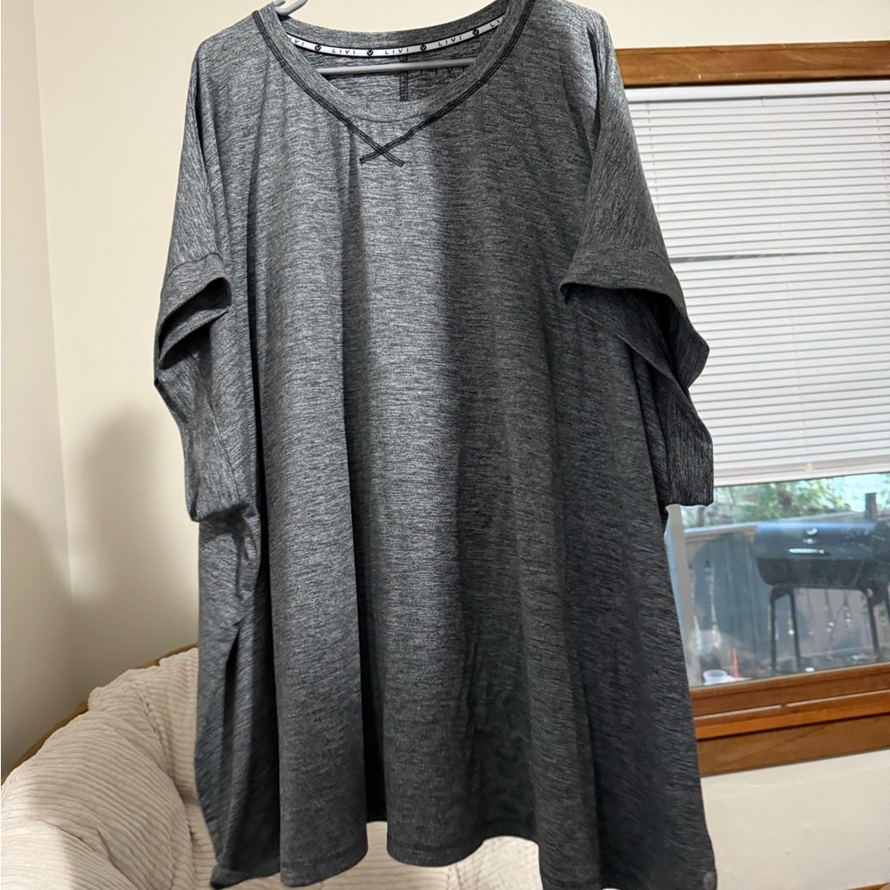 SIZE 38/40 - LIVI Active Gray Activewear Top